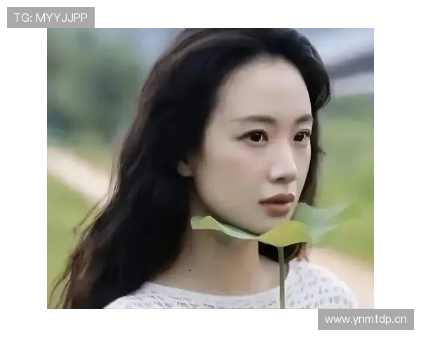 李梦背着大牌光环，居然偷偷爱上这家巷子小店，差距也太大了吧！